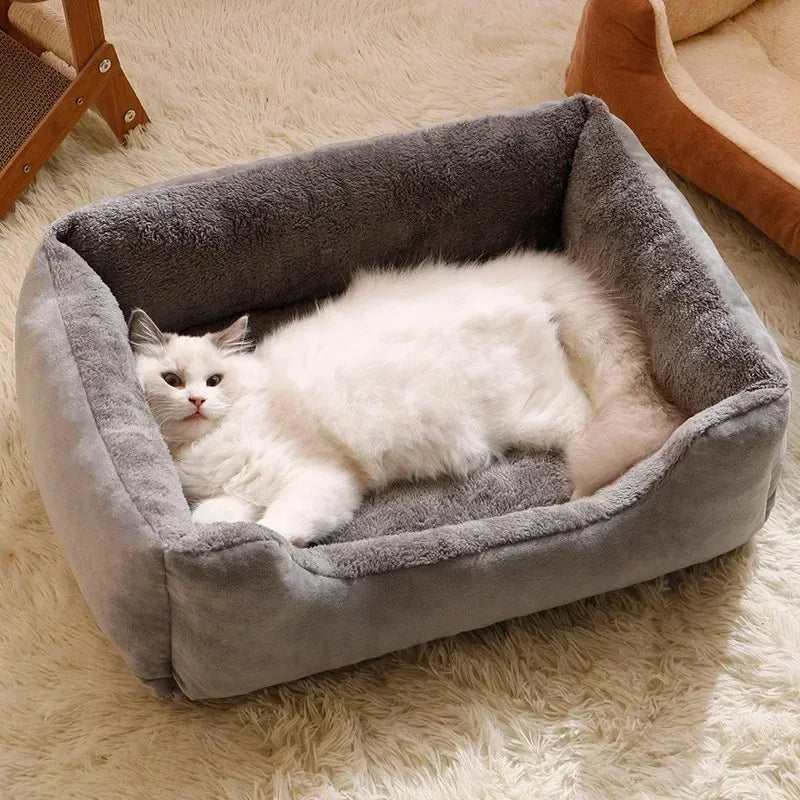 Coussin rectangulaire en peluche
