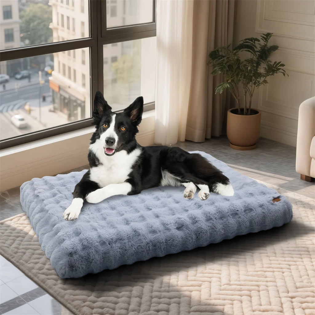 Coussin épais en fausse fourrure, déhoussable