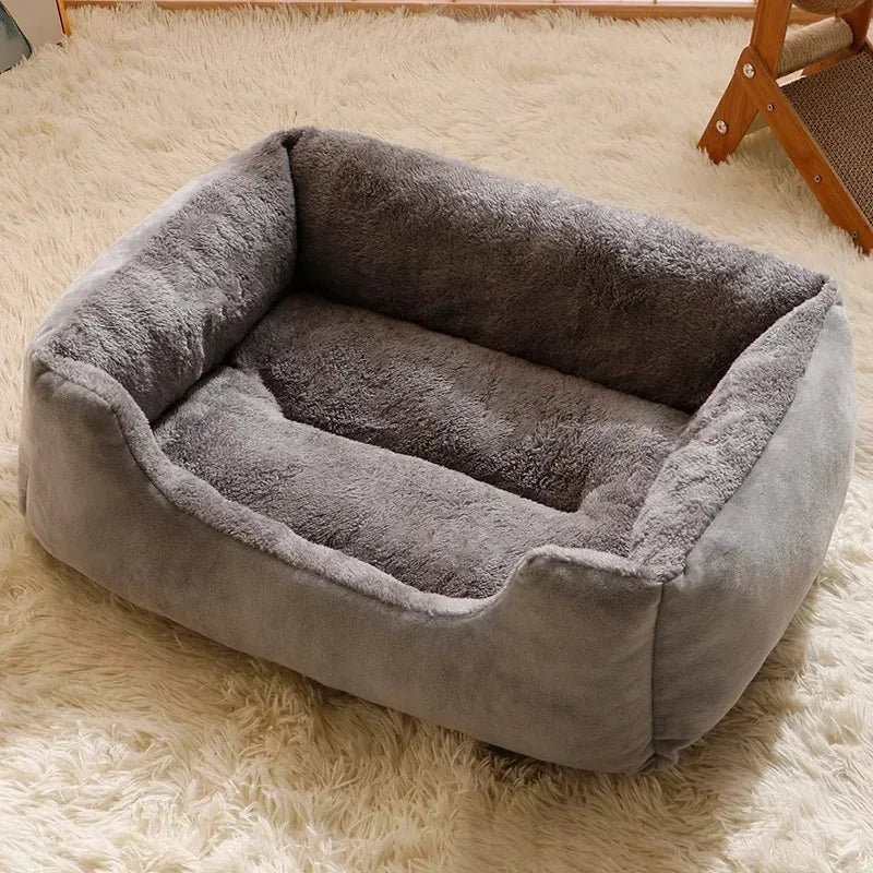 Coussin rectangulaire en peluche