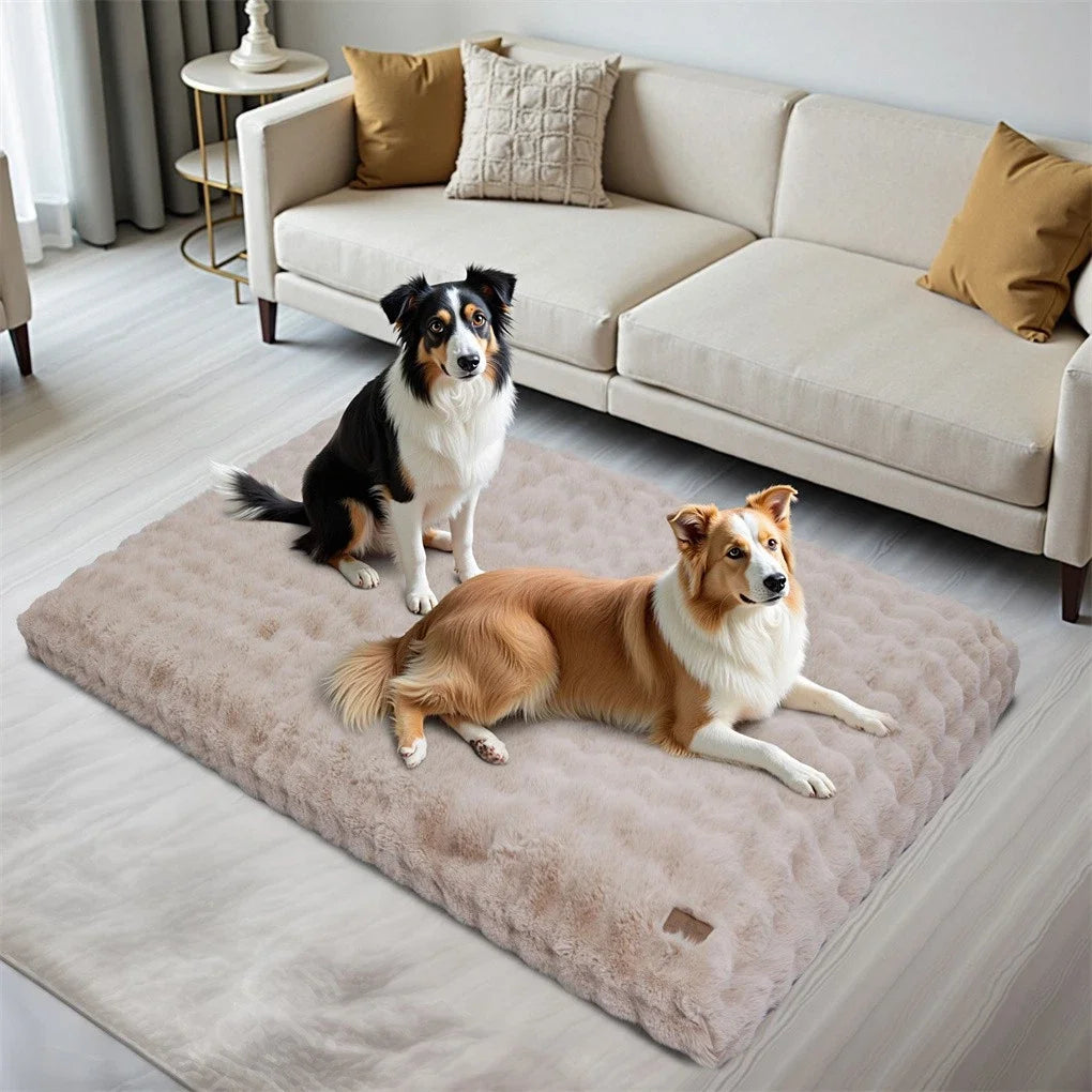 Coussin épais en fausse fourrure, déhoussable